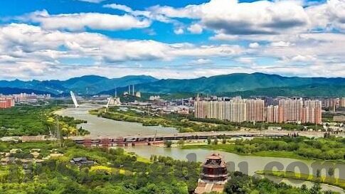 亚洲成人视频av-亚洲成人视频av，文化、社会与个人视角的交织